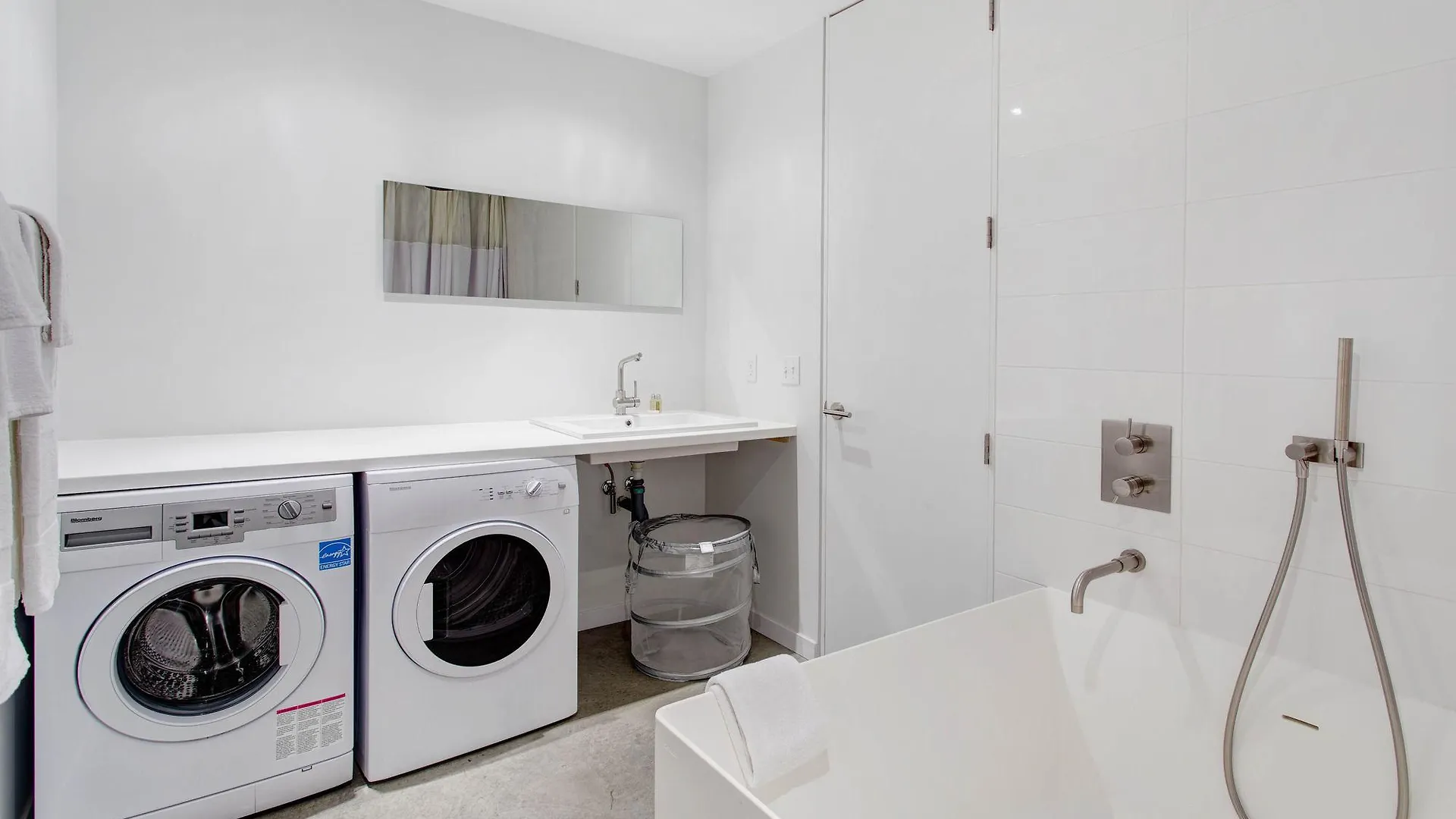 Loft4U Apartments By Corporatestays 0*, Montreal Canada