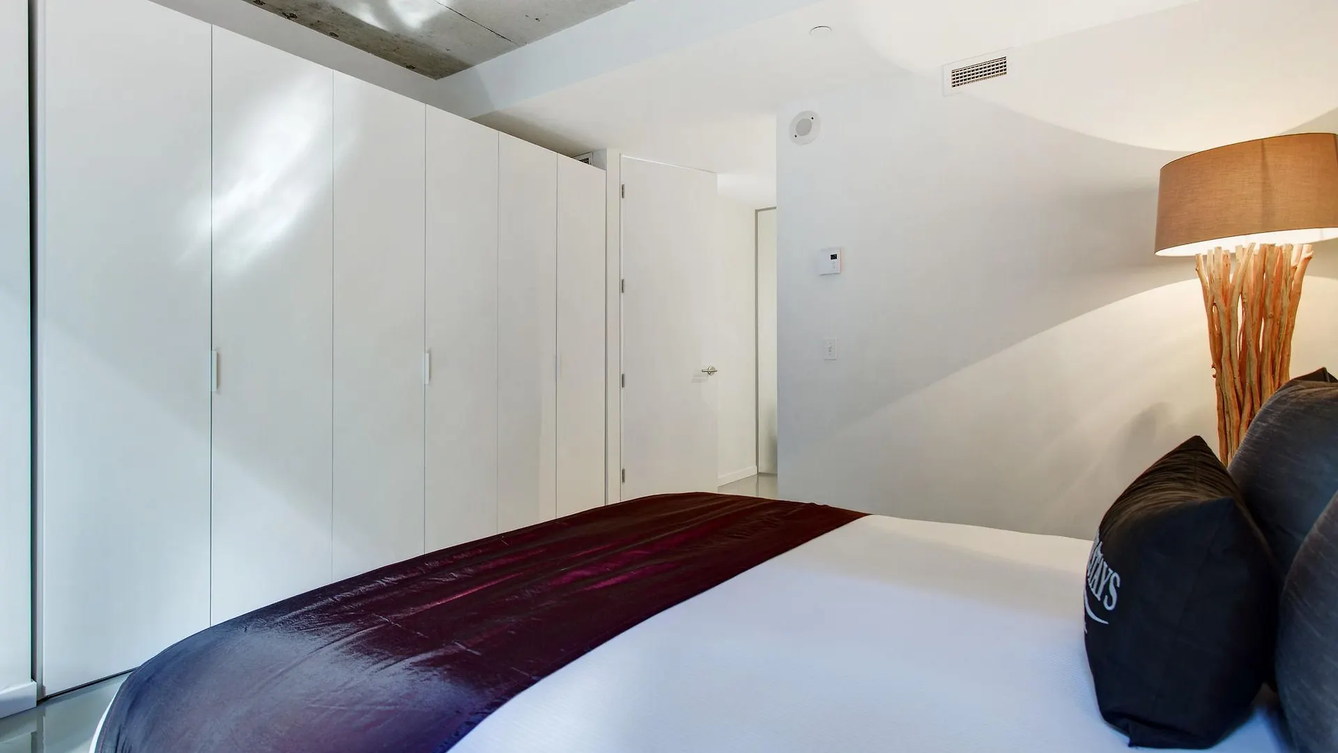 Loft4U Apartments By Corporatestays Montreal